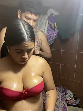 Carolina caro online show from July 2026 10:24:02 PM