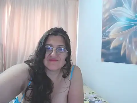 Snapshot of SophiaBlis chatting on July 2026 08:43:01 AM SophiaBlis online show from July 2026 08:43:01 AM