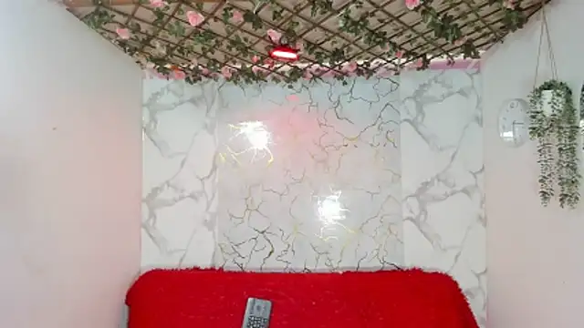 DAHNE HOT  online show from June 2026 01:32:02 PM