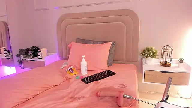 Rachelladams online show from April 2026 02:51:02 AM