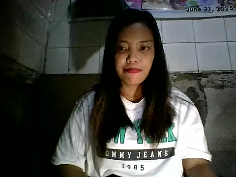 juicyredt online show from May 2026 12:59:01 PM
