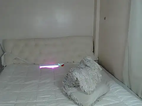 Snapshot of urnaughty_paul chatting on July 2026 06:47:02 AM urnaughty paul online show from July 2026 06:47:02 AM