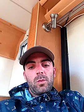 Snapshot of alieno_napoletano chatting on April 2026 05:11:01 PM alieno napoletano online show from April 2026 05:11:01 PM