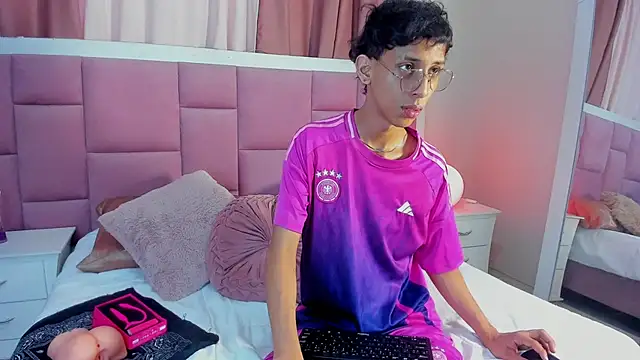 dax blaze online show from June 2026 01:46:02 PM