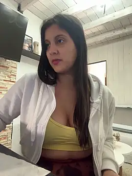 Snapshot of jimena-m chatting on April 2026 05:52:01 PM jimena-m online show from April 2026 05:52:01 PM