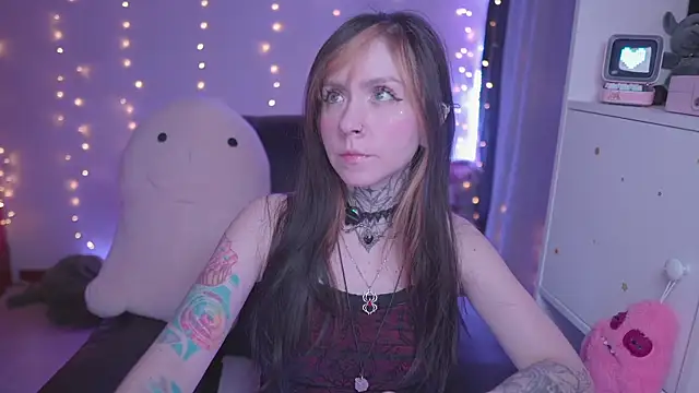 -VKatt online show from May 2026 03:04:02 AM