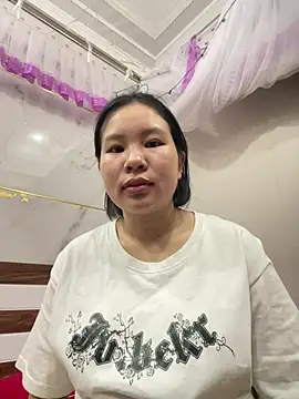 Snapshot of Swan_69 chatting on April 2026 09:47:02 AM Swan 69 online show from April 2026 09:47:02 AM