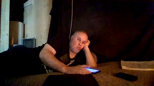 Nightshade1195 online show from May 2026 08:25:02 PM