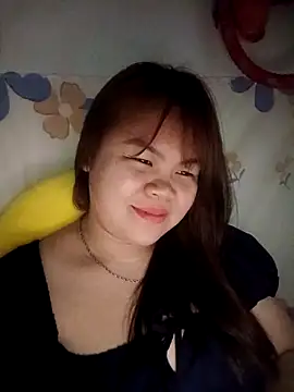 Snapshot of Truxcy1 chatting on May 2026 01:33:01 AM Truxcy1 online show from May 2026 01:33:01 AM