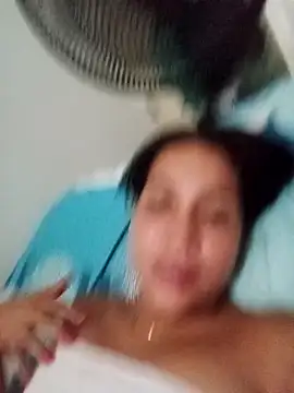 isaurarivera online show from April 2026 10:00:02 PM