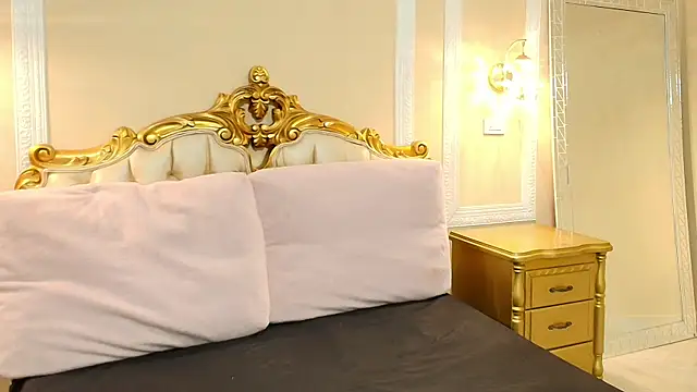 PaulineKosh online show from July 2026 07:42:01 PM