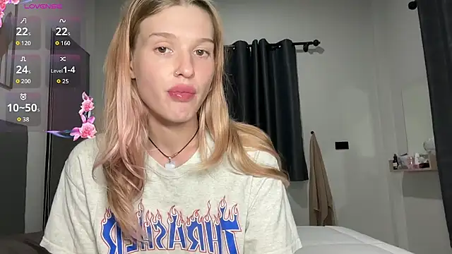 crazysuckks online show from May 2026 10:28:02 PM