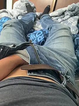 Hector69H online show from April 2026 09:17:01 PM