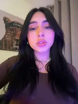 Snapshot of IsabellaNoir_ chatting on June 2026 11:18:01 PM IsabellaNoir online show from June 2026 11:18:01 PM
