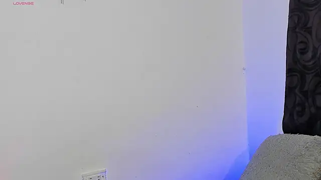  IanLark online show from May 2026 12:18:01 AM