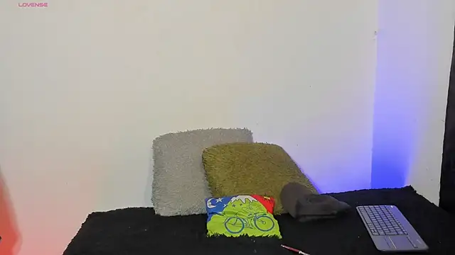  IanLark online show from May 2026 01:56:01 AM