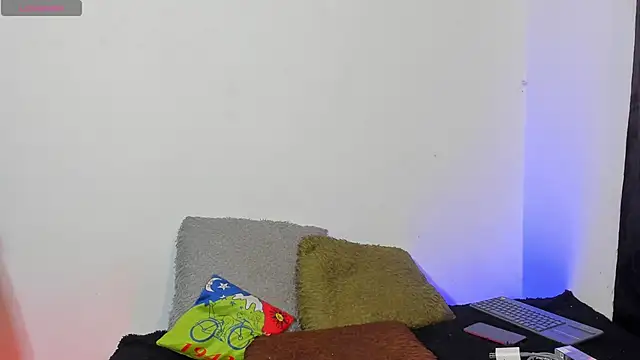  IanLark online show from May 2026 11:33:01 PM
