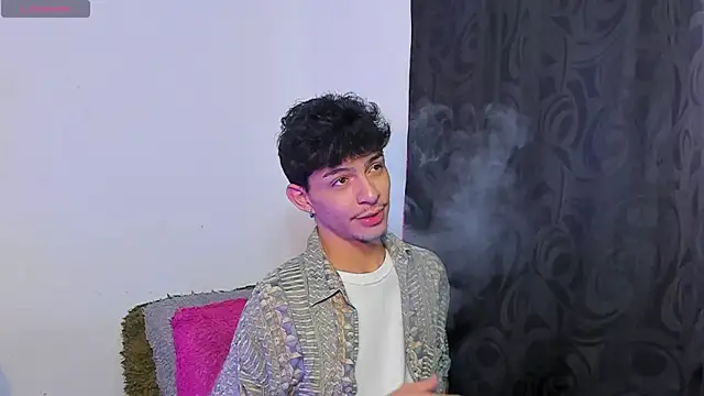  IanLark online show from July 2026 01:12:02 AM