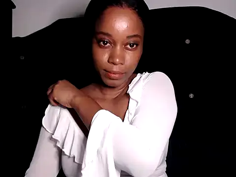 Snapshot of Enchantriss chatting on March 2026 10:42:01 PM Enchantriss online show from March 2026 10:42:01 PM