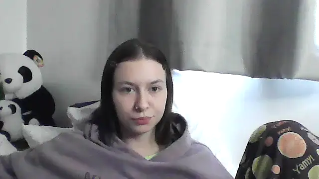 JuicyErika online show from April 2026 05:00:02 PM