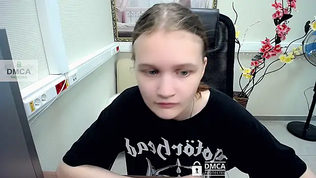  donnaSia  online show from July 2026 11:13:01 AM