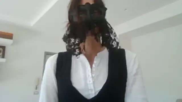 Snapshot of HelenTiAscolta chatting on April 2026 01:42:02 PM HelenTiAscolta online show from April 2026 01:42:02 PM