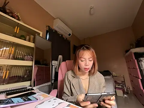 sweet glam online show from May 2026 04:18:02 AM