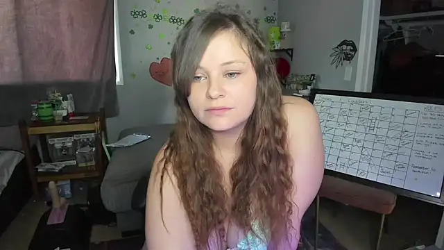 Snapshot of DelilaFields2 chatting on June 2026 08:35:01 PM DelilaFields2 online show from June 2026 08:35:01 PM
