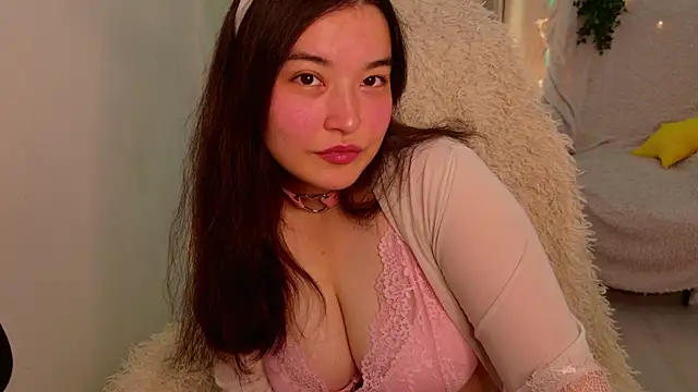 MomoRins online show from July 2026 10:16:02 PM