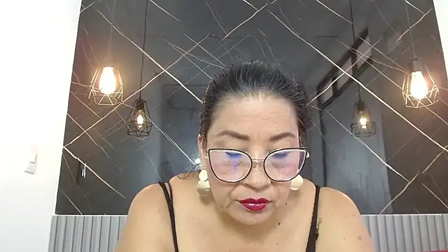 Snapshot of BarbaraGraf chatting on May 2026 12:45:02 PM BarbaraGraf online show from May 2026 12:45:02 PM