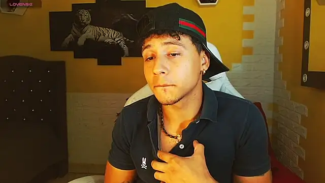 jbarto  online show from May 2026 11:54:01 PM