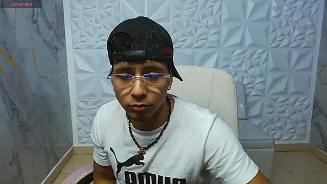 jbarto  online show from May 2026 07:55:02 PM