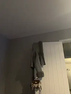 Poppylooloo online show from July 2026 07:02:02 PM