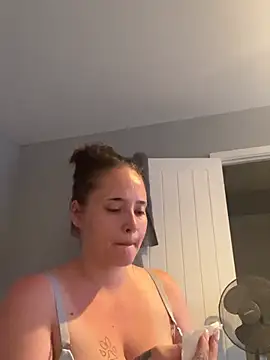 Poppylooloo online show from July 2026 01:07:02 PM