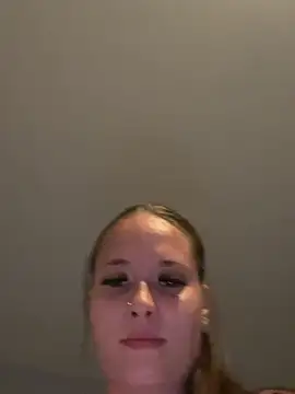 Poppylooloo online show from July 2026 07:01:02 PM