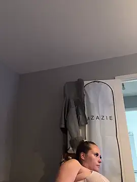 Poppylooloo online show from July 2026 01:07:02 PM