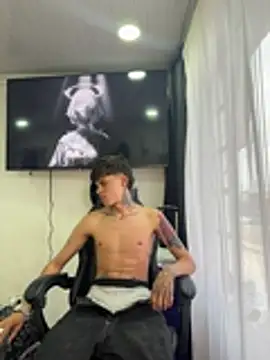 Jackdaniel001  online show from June 2026 10:48:01 PM