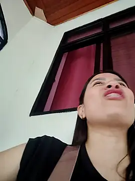 Nicol Alvarez1 online show from April 2026 08:33:02 PM