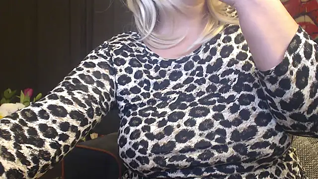 Divineblond online show from February 2025 08:35:02 AM