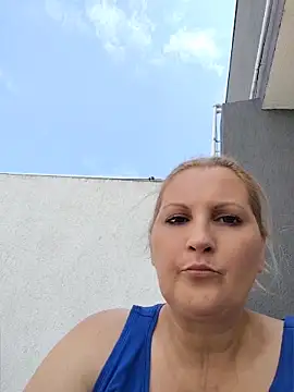 Snapshot of Divineblond chatting on May 2026 11:05:02 AM Divineblond online show from May 2026 11:05:02 AM