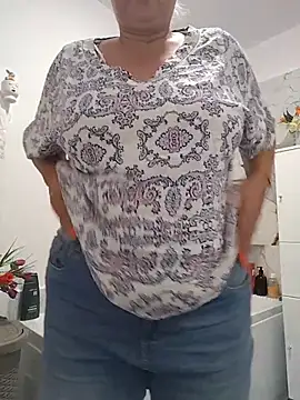 Divineblond online show from July 2026 07:54:01 PM