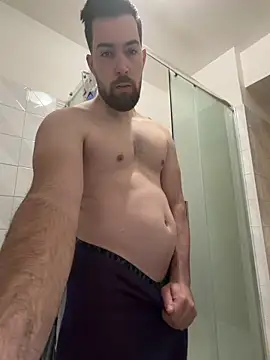 boy9298 online show from May 2026 06:40:02 AM