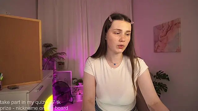 Snapshot of BettyMarlowe chatting on July 2026 05:14:01 AM BettyMarlowe online show from July 2026 05:14:01 AM