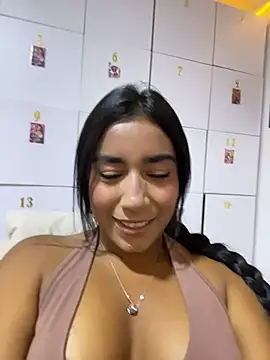 SaryJonex online show from May 2026 01:05:01 PM