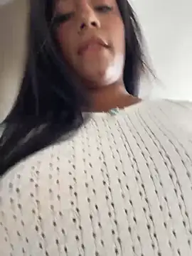 SaryJonex online show from May 2026 03:09:02 PM