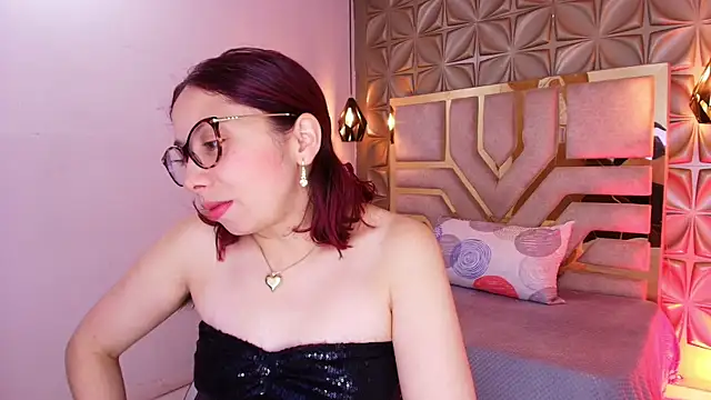 stephaniesun  online show from June 2026 12:58:02 PM