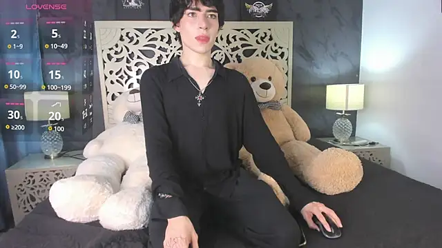 DemonFoxx online show from June 2026 12:11:01 PM