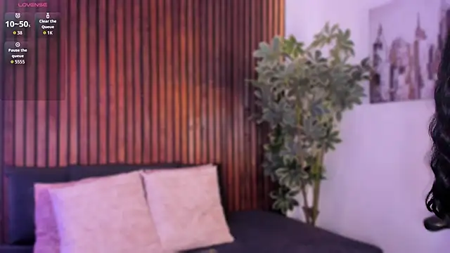 Snapshot of cate_gil chatting on May 2026 12:32:01 PM cate gil online show from May 2026 12:32:01 PM
