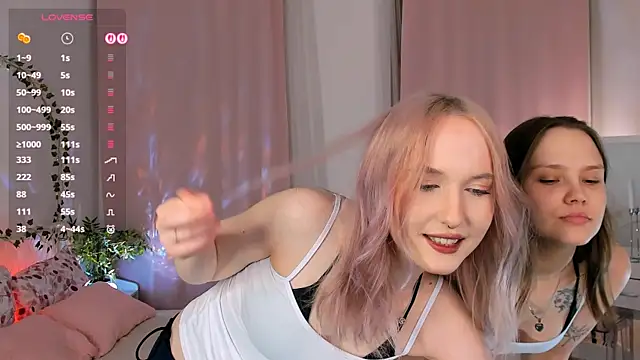 lisaluve online show from May 2026 09:42:01 PM