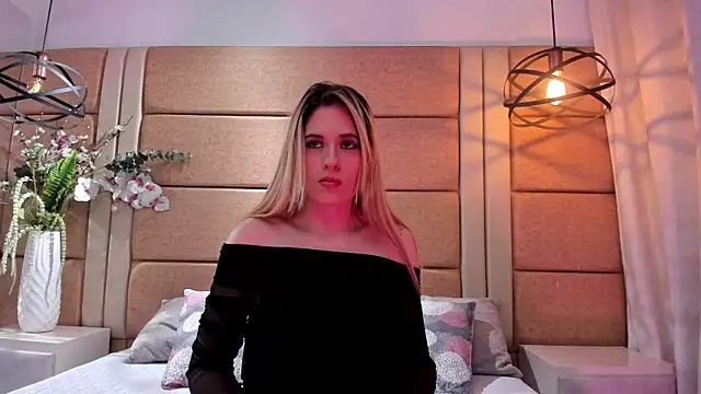 AndreinaOwen online show from July 2026 12:12:02 PM